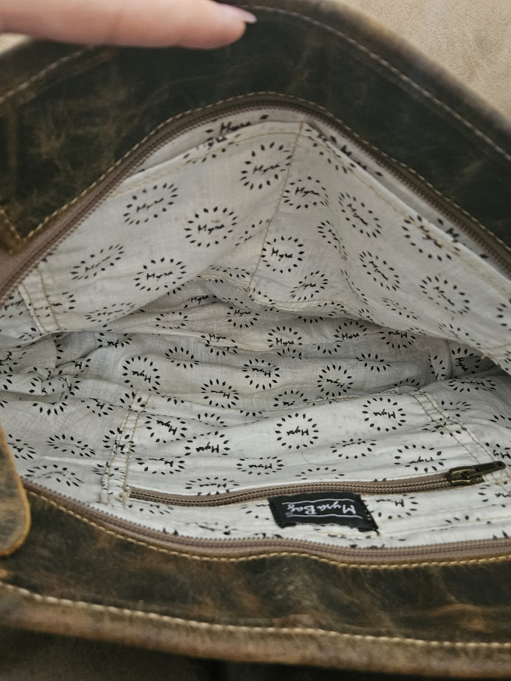 NWT Myra Bag Genuine Cowhide & Tooled Leather Western Shoulder Bag - Picture 4 of 6